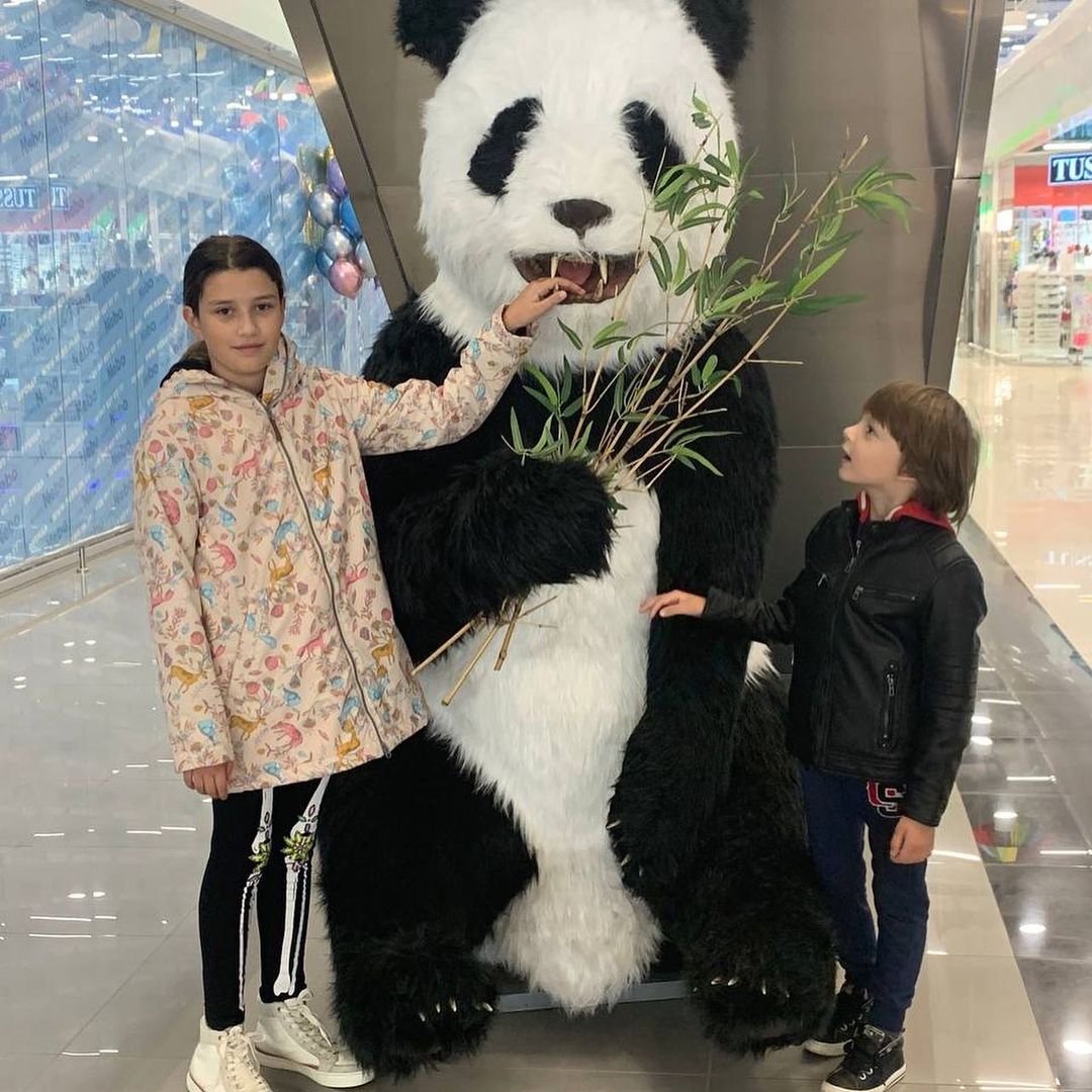 Він мною керує: Приходько відверто розповіла про виховання трьох дітей